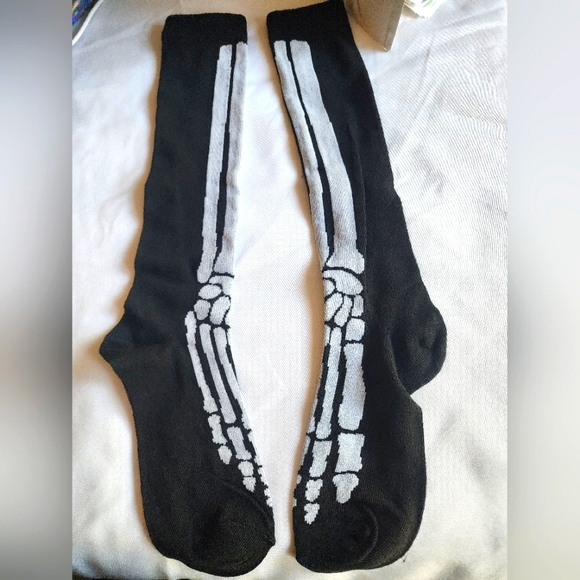 🔥SPOOKY SOCKS🔥 - Picture 2 of 3